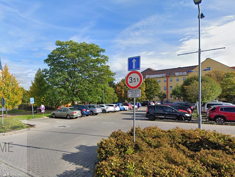 Pronájem garážového stání 11 m² - foto 3
