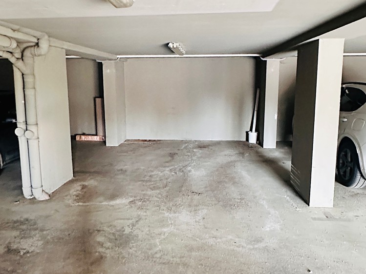 Pronájem garážového stání 20 m² - foto 2