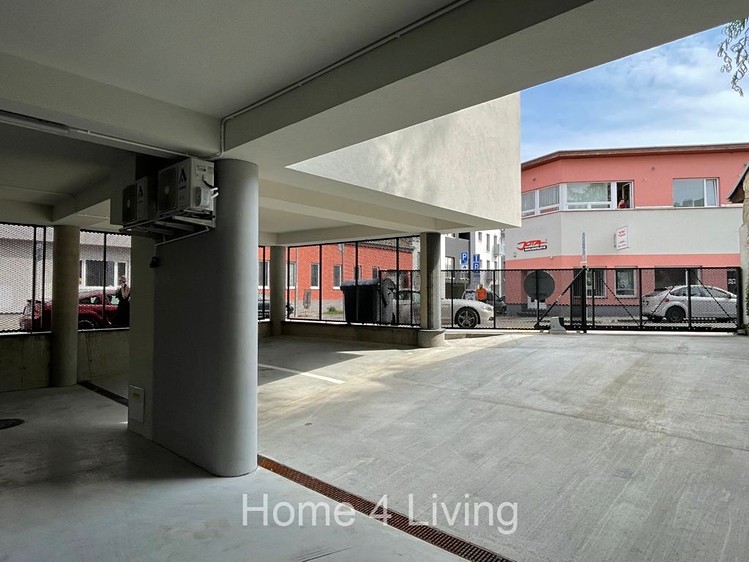 Pronájem garážového stání 18 m² - foto 3