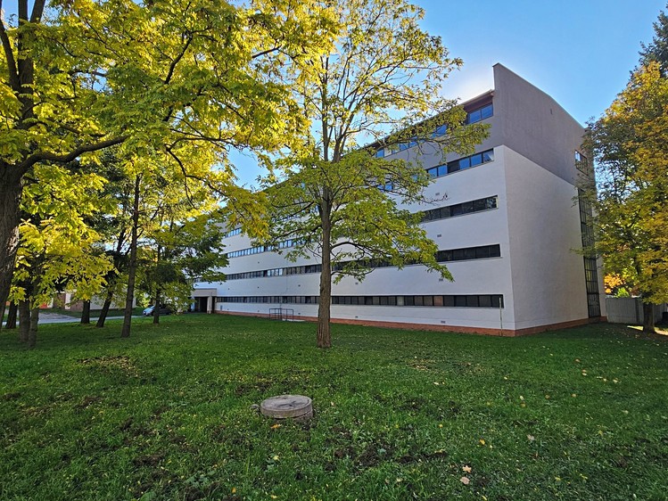 Pronájem garážového stání 13 m² - foto 2