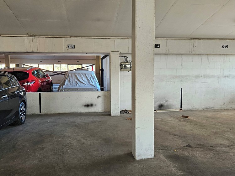 Pronájem garážového stání 13 m² - foto 3