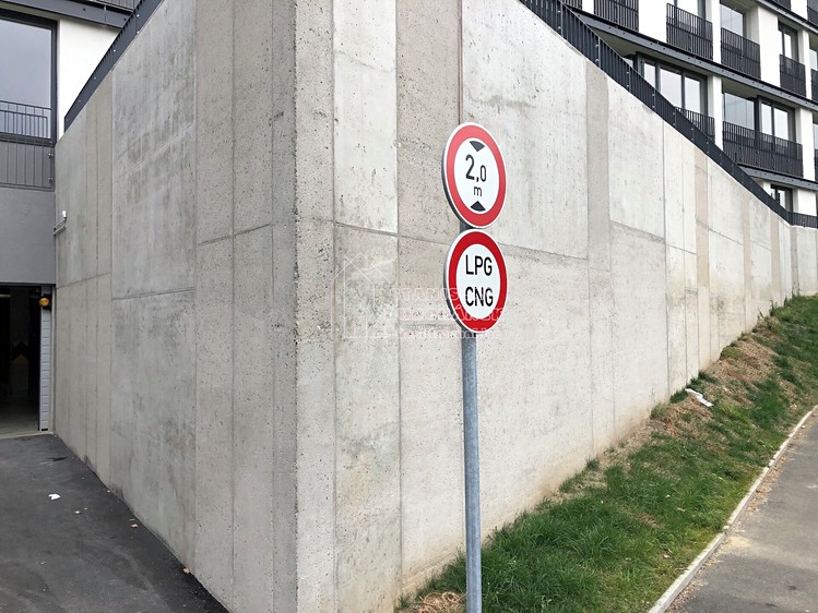 Pronájem garážového stání 17 m² - foto 6