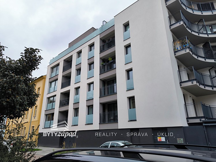 Pronájem garáže 17 m² - foto 1