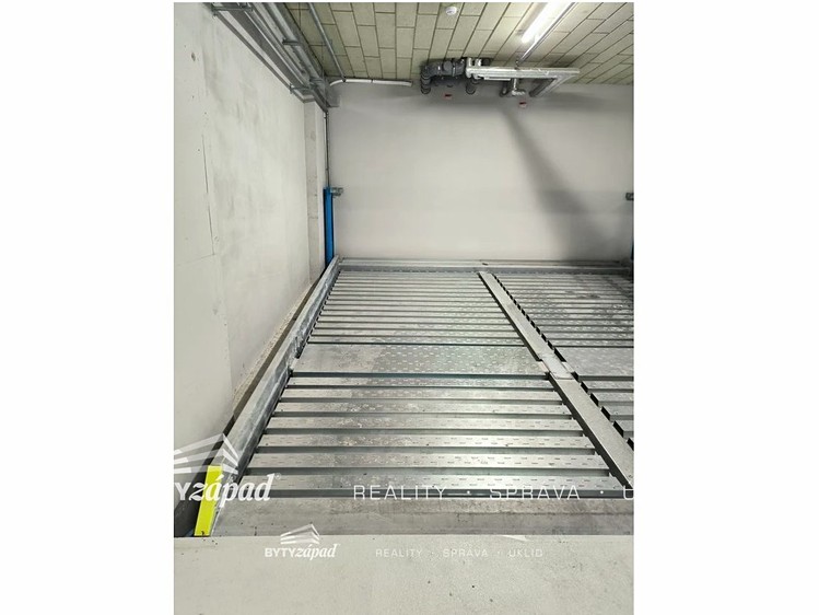 Pronájem garáže 17 m² - foto 3