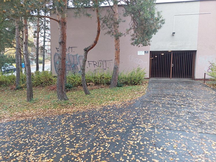 Pronájem garáže 20 m² - foto 1