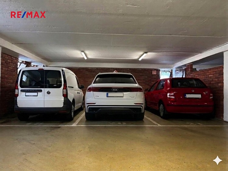 Pronájem garážového stání 20 m² - foto 6