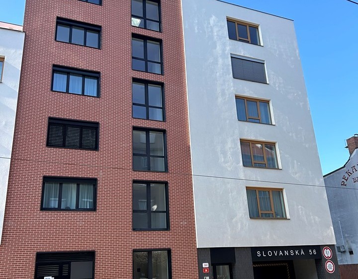 Pronájem garážového stání 18 m² - foto 6