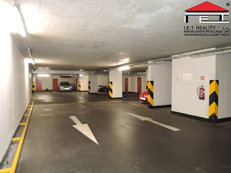 Pronájem garážového stání 24 m² - foto 4