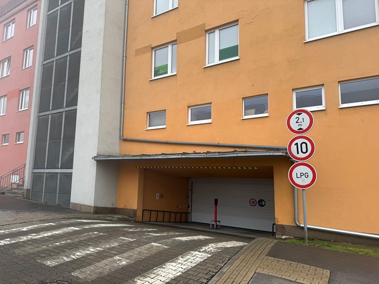 Pronájem garážového stání 20 m² - foto 6