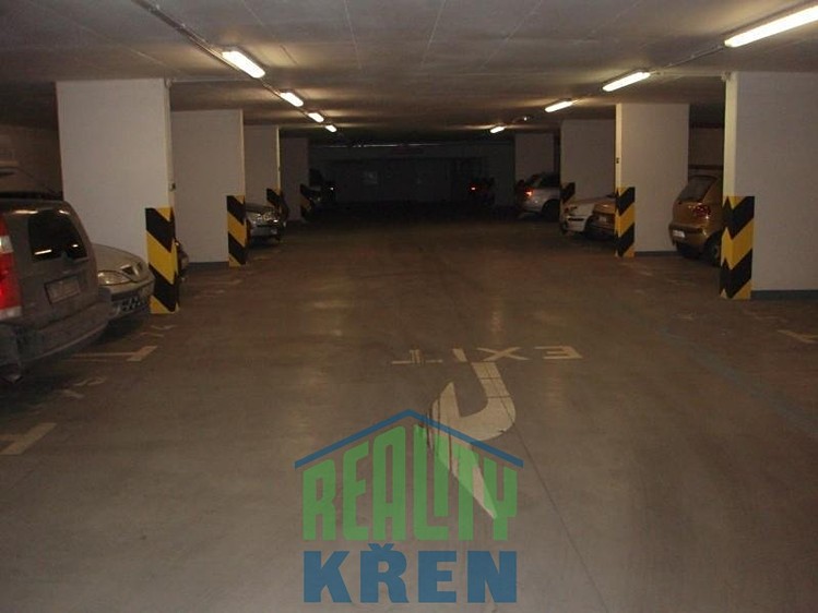 Pronájem garážového stání 20 m² - foto 5