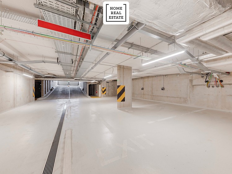 Pronájem garážového stání 18 m² - foto 2