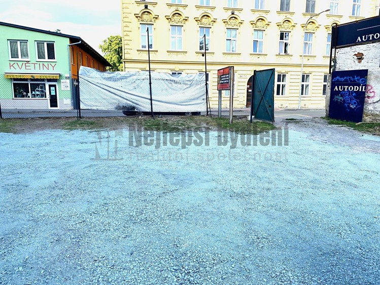 Pronájem garážového stání 20 m² - foto 3