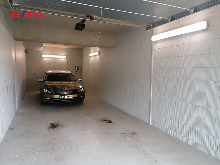 Pronájem garáže 43 m² - foto 3