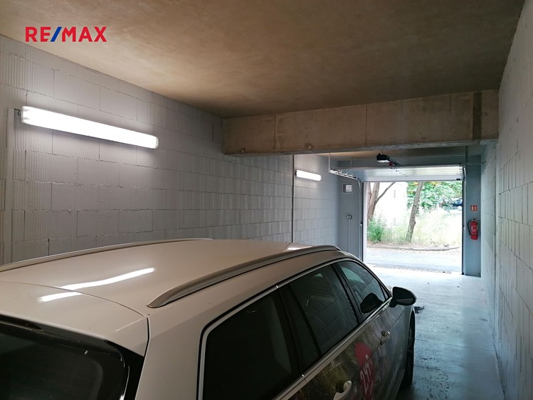 Pronájem garáže 43 m² - foto 6