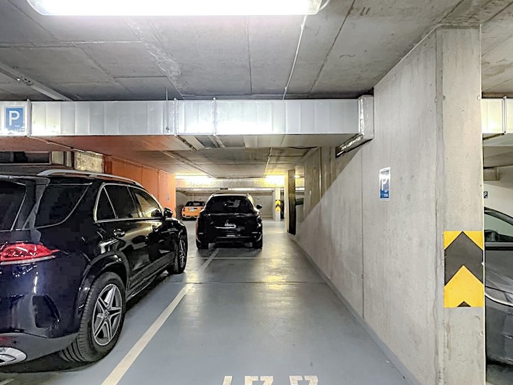 Pronájem garážového stání 13 m² - foto 1