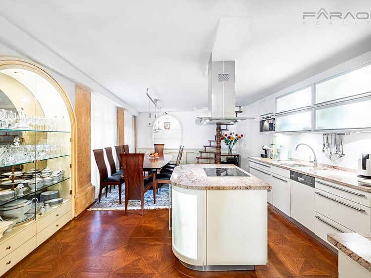 Prodej bytu 4+kk 142 m² - foto 1