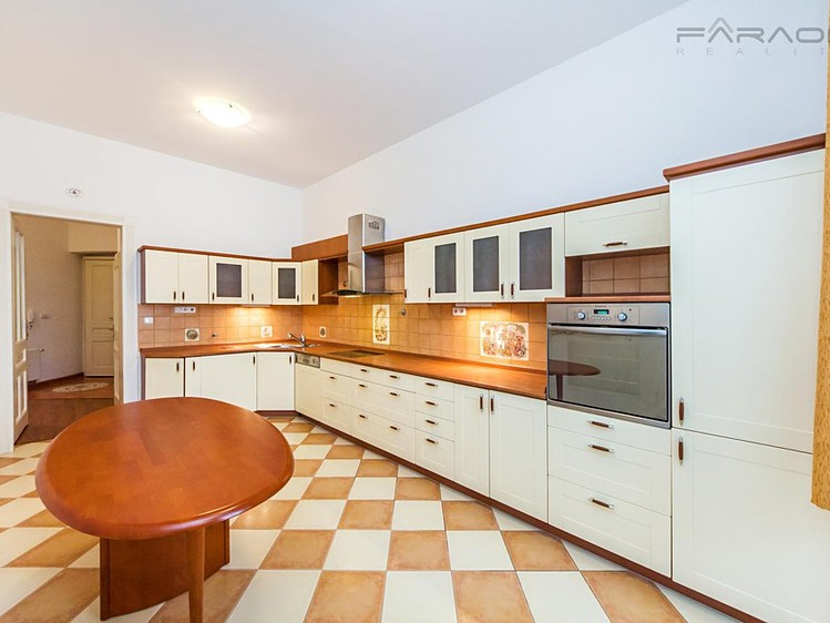 Prodej bytu 4+1 150 m² - foto 8