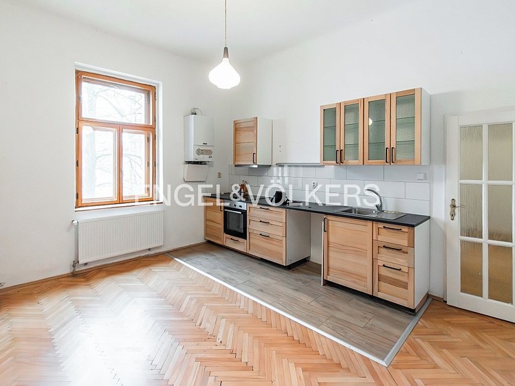 Pronájem bytu 2+1 80 m² - foto 2