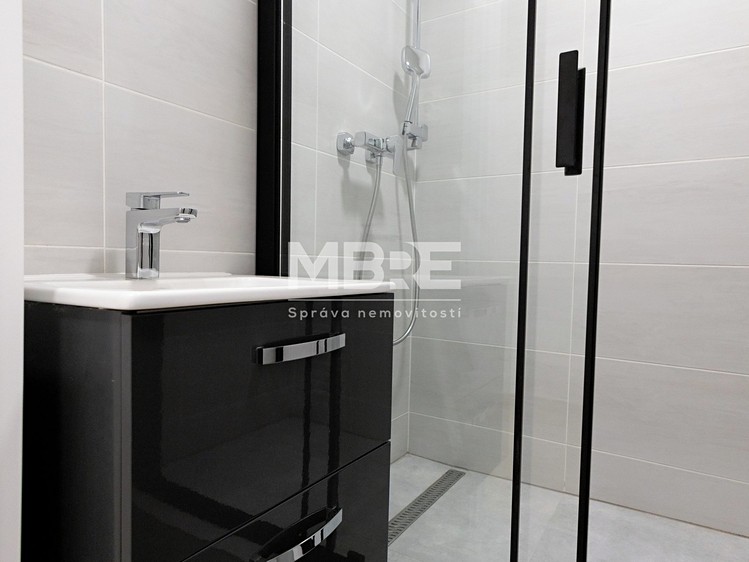 Pronájem bytu 2+1 55 m² - foto 7