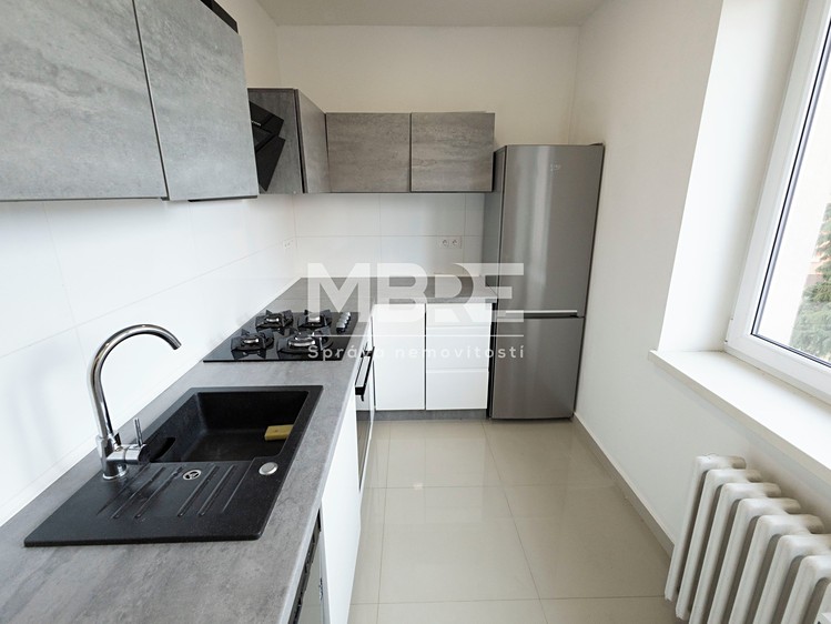 Pronájem bytu 1+1 43 m² - foto 1