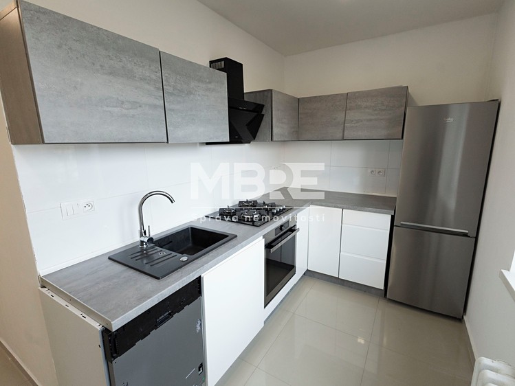 Pronájem bytu 1+1 43 m² - foto 2