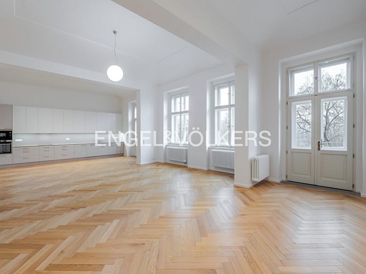Pronájem bytu 3+kk 164 m² - foto 1