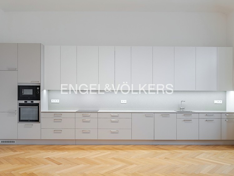 Pronájem bytu 3+kk 164 m² - foto 2