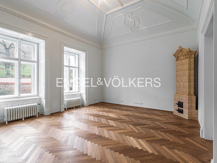 Pronájem bytu 5+1 176 m² - foto 1