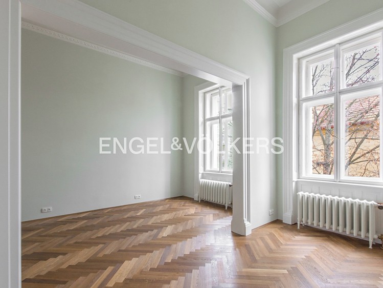Pronájem bytu 5+1 176 m² - foto 2
