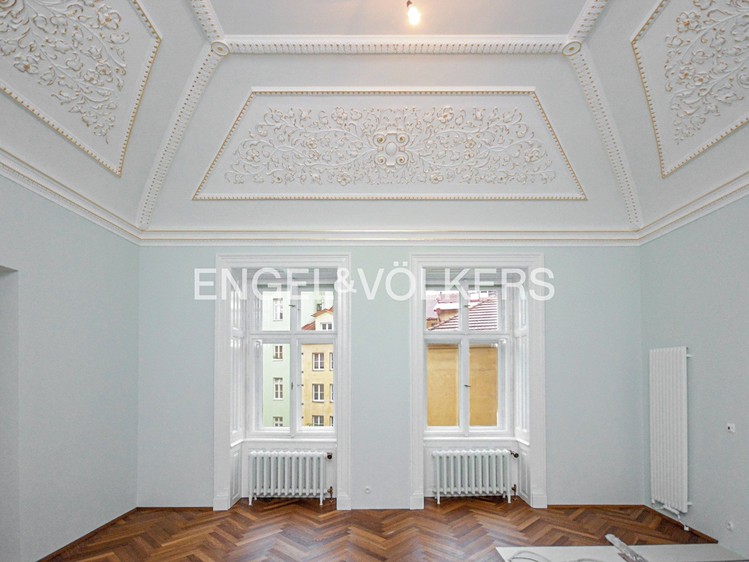 Pronájem bytu 5+1 176 m² - foto 3