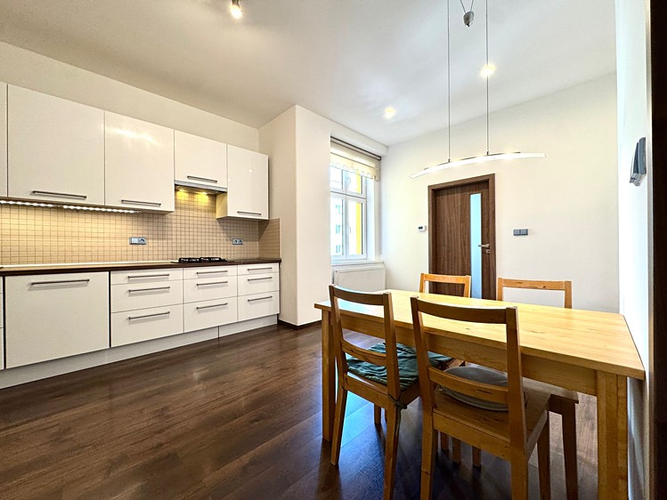 Pronájem bytu 2+kk 49 m² - foto 3