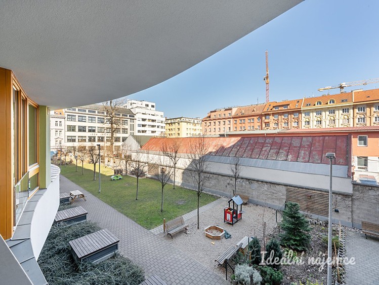Pronájem bytu 2+kk 53 m² - foto 3