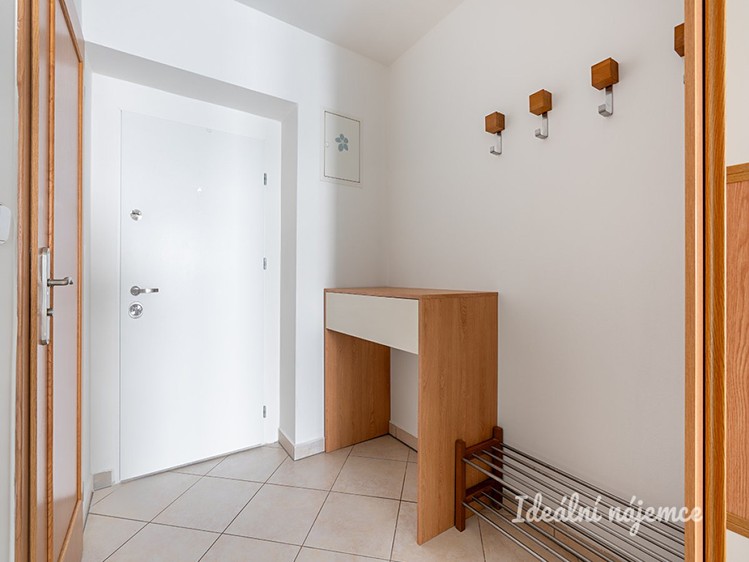 Pronájem bytu 2+1 63 m² - foto 5