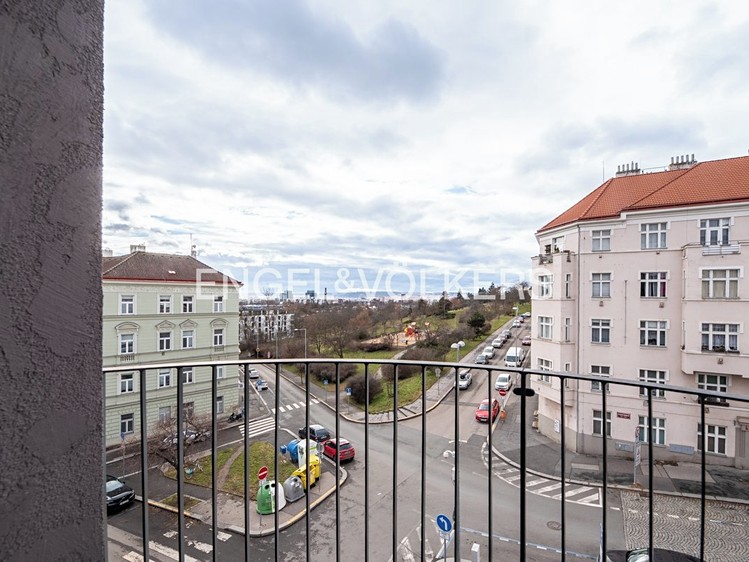 Pronájem bytu 2+kk 62 m² - foto 3
