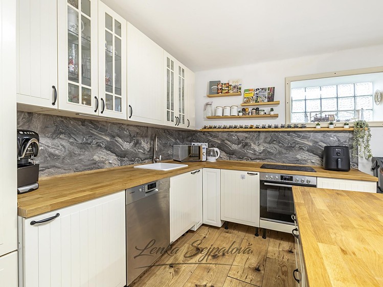 Prodej rodinného domu 76 m², pozemek 527 m² - foto 2