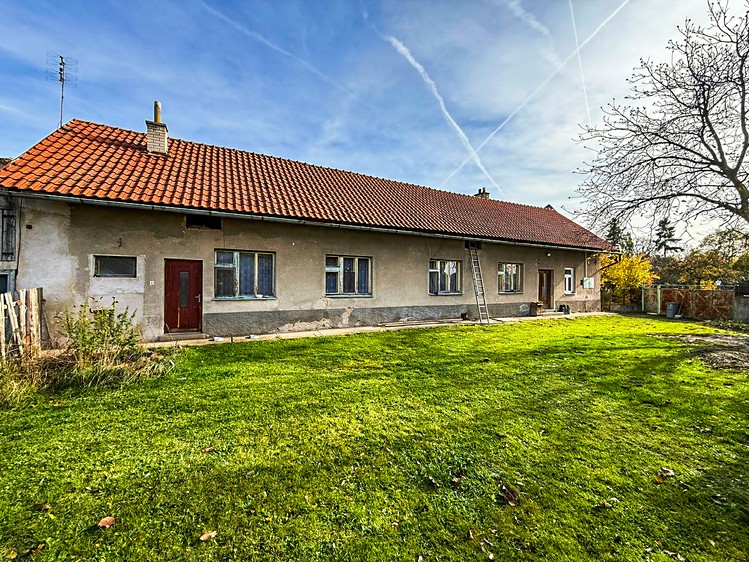 Prodej rodinného domu 120 m², pozemek 1 037 m² - foto 2