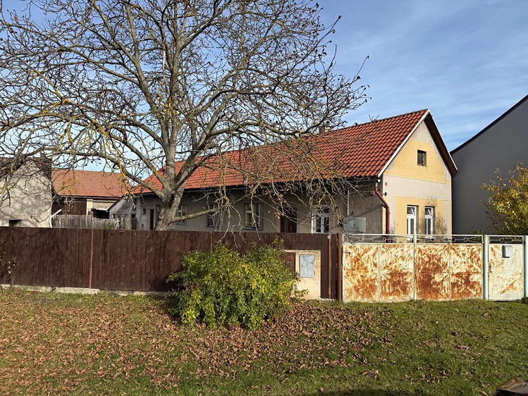 Prodej rodinného domu 120 m², pozemek 1 037 m² - foto 4