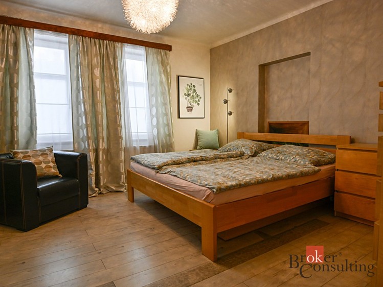 Prodej rodinného domu 250 m², pozemek 1 100 m² - foto 3