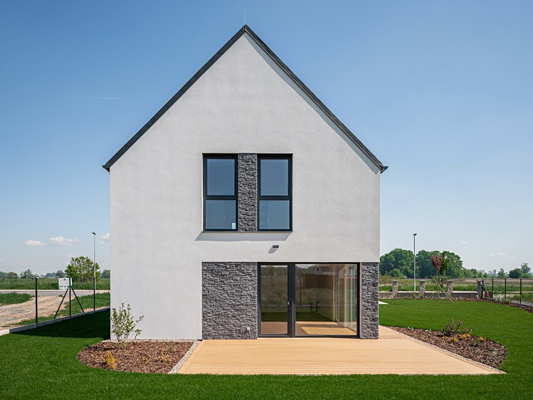 Prodej  rodinného domu 176 m², pozemek 651 m² - foto 4