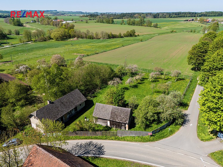 Prodej rodinného domu 70 m², pozemek 2 046 m² - foto 1