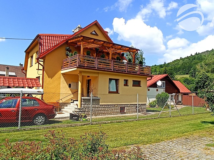 Prodej  rodinného domu 202 m², pozemek 556 m² - foto 3