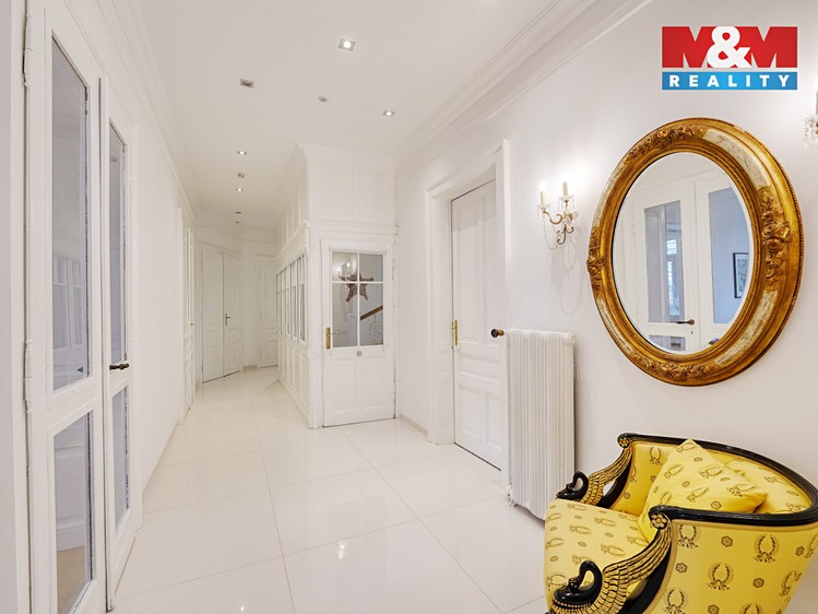 Prodej rodinného domu 600 m², pozemek 2 481 m² - foto 7