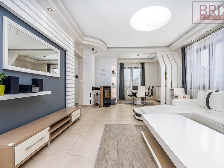 Prodej rodinného domu 404 m², pozemek 853 m² - foto 7
