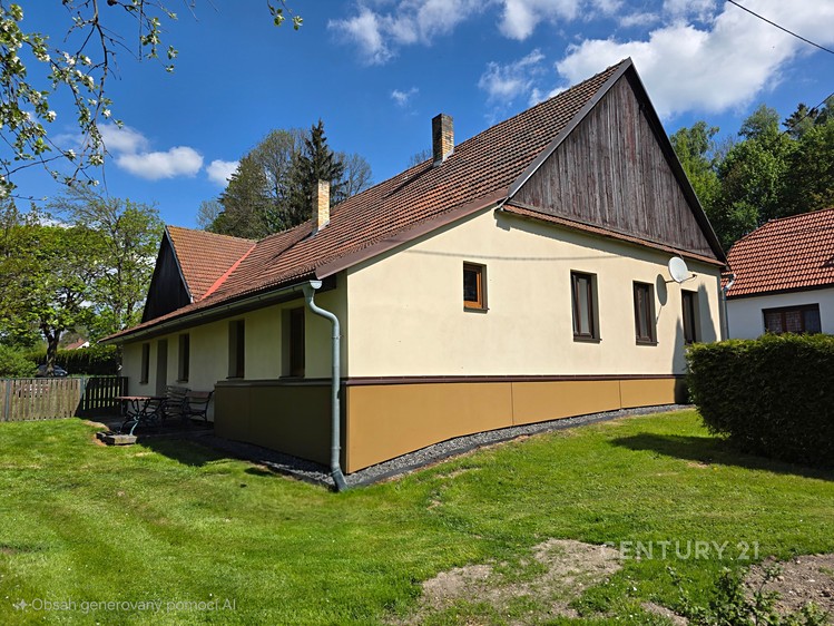 Prodej rodinného domu 200 m², pozemek 1 465 m² - foto 2