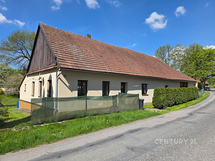 Prodej rodinného domu 200 m², pozemek 1 465 m² - foto 4