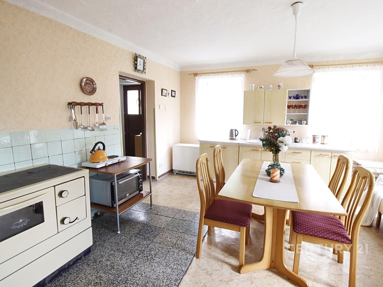 Prodej rodinného domu 200 m², pozemek 1 465 m² - foto 7