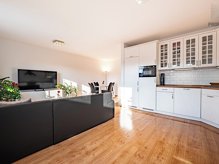 Prodej rodinného domu 162 m², pozemek 411 m² - foto 7