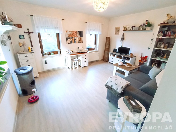 Prodej rodinného domu 180 m², pozemek 675 m² - foto 7