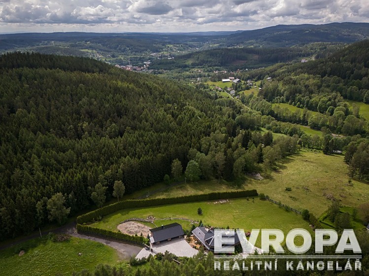 Prodej  rodinného domu 618 m², pozemek 9 319 m² - foto 4