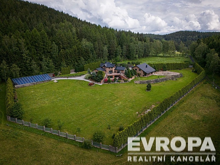 Prodej  rodinného domu 618 m², pozemek 9 319 m² - foto 7